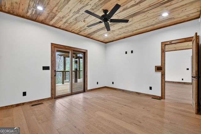 223 Bent Wood Lane, Blue Ridge, GA 30513