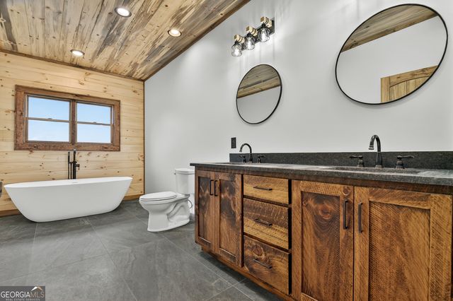 223 Bent Wood Lane, Blue Ridge, GA 30513