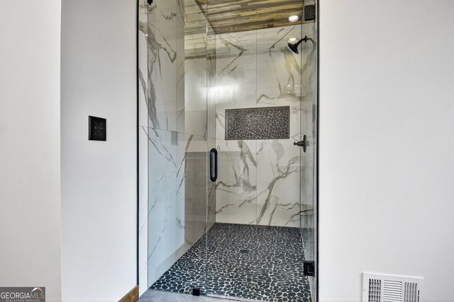 223 Bent Wood Lane, Blue Ridge, GA 30513