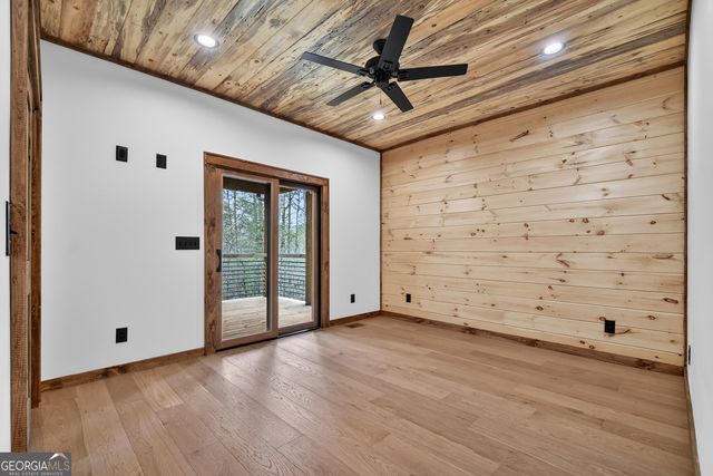 223 Bent Wood Lane, Blue Ridge, GA 30513