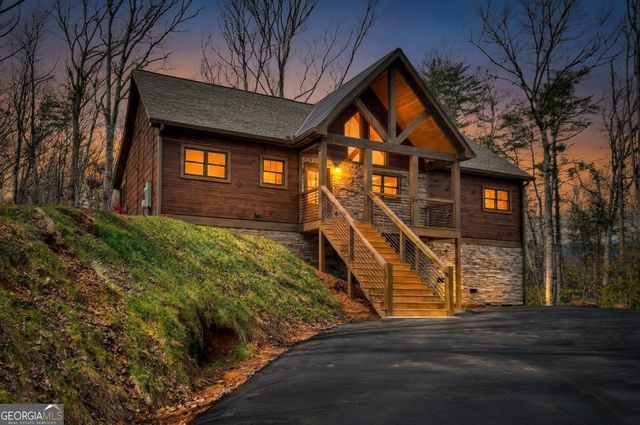 223 Bent Wood Lane, Blue Ridge, GA 30513