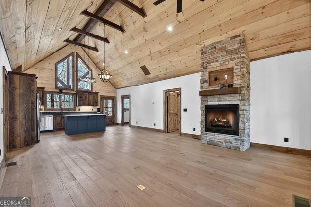 223 Bent Wood Lane, Blue Ridge, GA 30513