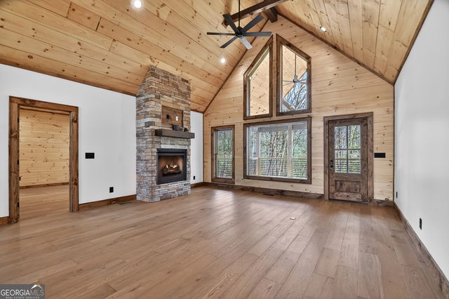 223 Bent Wood Lane, Blue Ridge, GA 30513