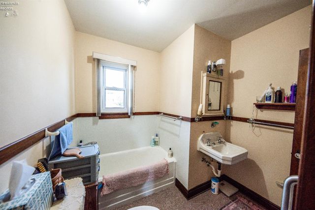 1031 Columbus Avenue, Sandusky, OH 44870