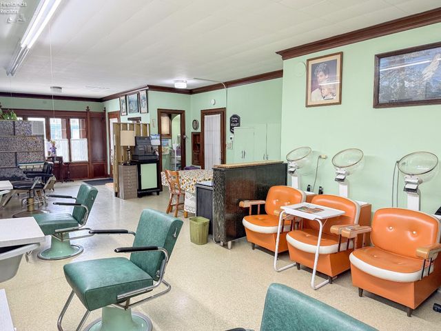 1031 Columbus Avenue, Sandusky, OH 44870