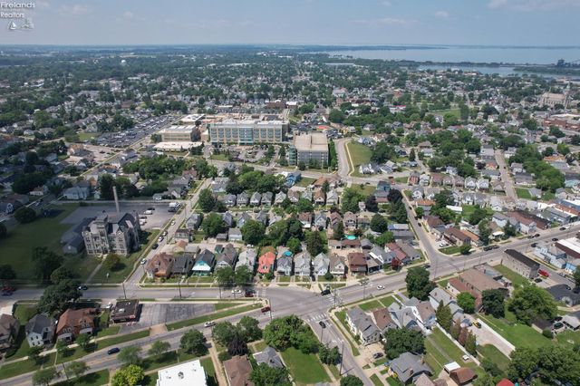 1031 Columbus Avenue, Sandusky, OH 44870