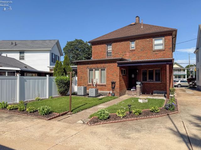 1031 Columbus Avenue, Sandusky, OH 44870