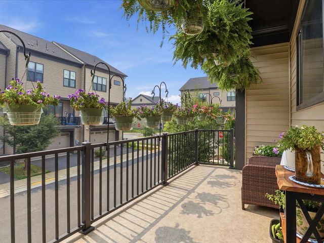 12331 YELLOW BUCKEYE WAY, Fairfax, VA 22030