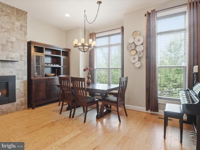 12331 YELLOW BUCKEYE WAY, Fairfax, VA 22030