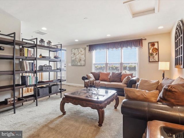 12331 YELLOW BUCKEYE WAY, Fairfax, VA 22030