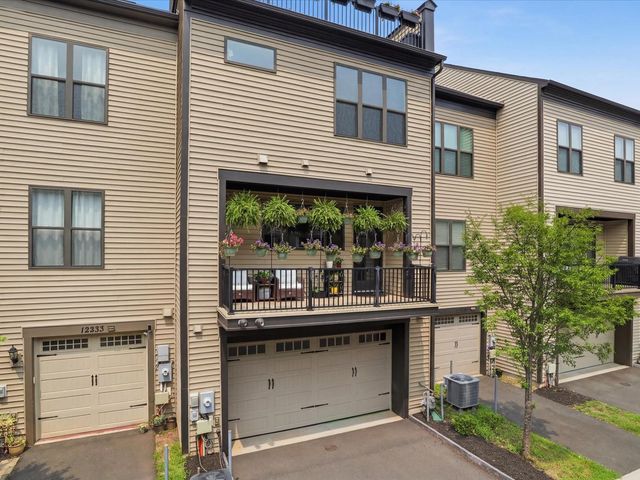 12331 YELLOW BUCKEYE WAY, Fairfax, VA 22030