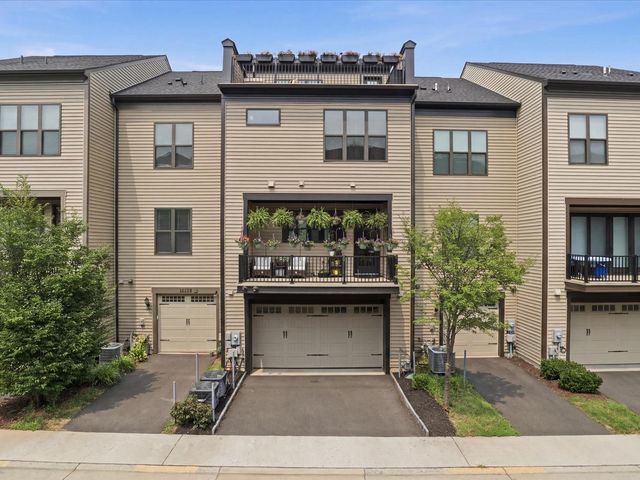 12331 YELLOW BUCKEYE WAY, Fairfax, VA 22030