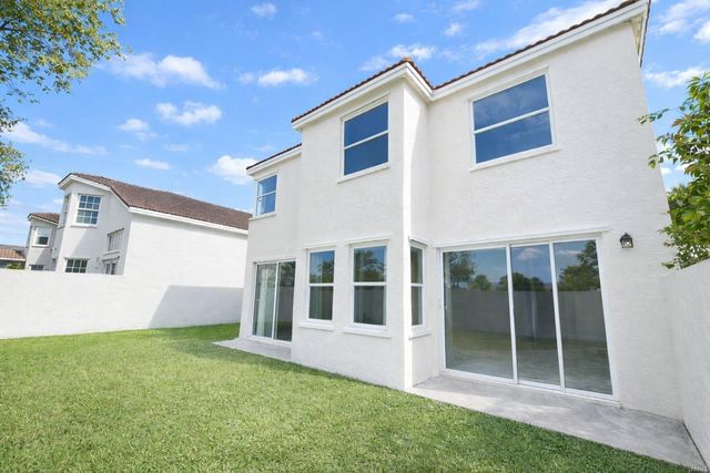 140 NW 151st Ave, Pembroke Pines, FL 33028