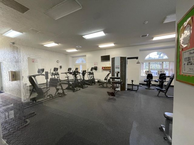 140 NW 151st Ave, Pembroke Pines, FL 33028