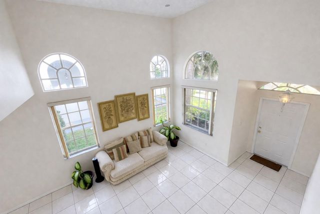 140 NW 151st Ave, Pembroke Pines, FL 33028