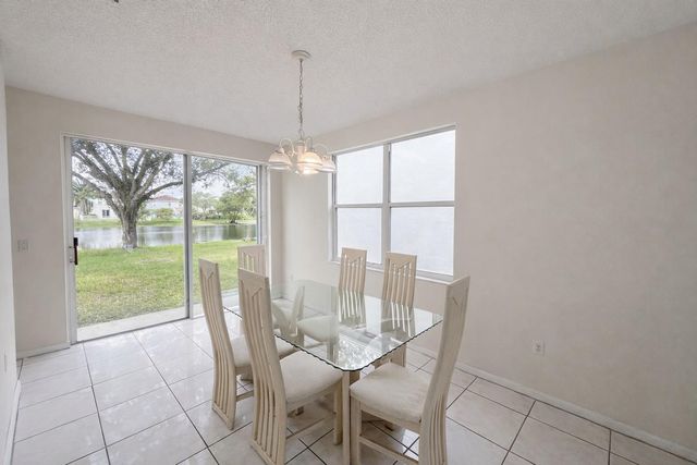 140 NW 151st Ave, Pembroke Pines, FL 33028