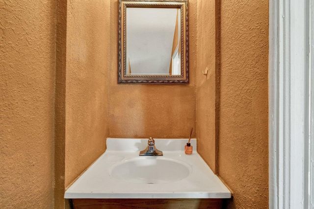 523 Ohio Avenue, Etowah, TN 37331