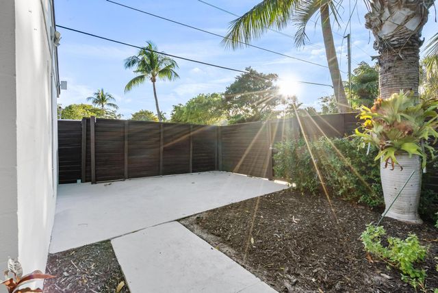 442 28th St Street, West Palm Beach, FL 33407