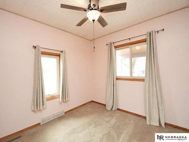 2242 N 56th Street, Lincoln, NE 68504