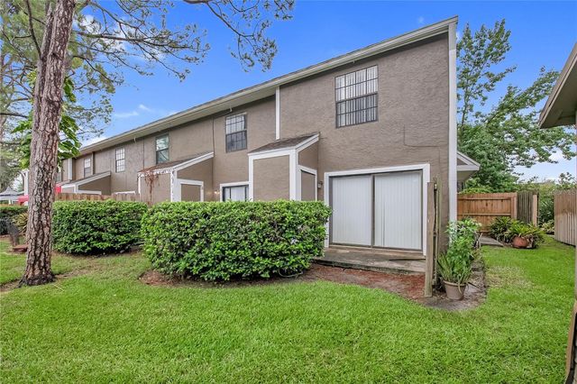 16547 LAKE BRIGADOON CIRCLE, Tampa, FL 33618
