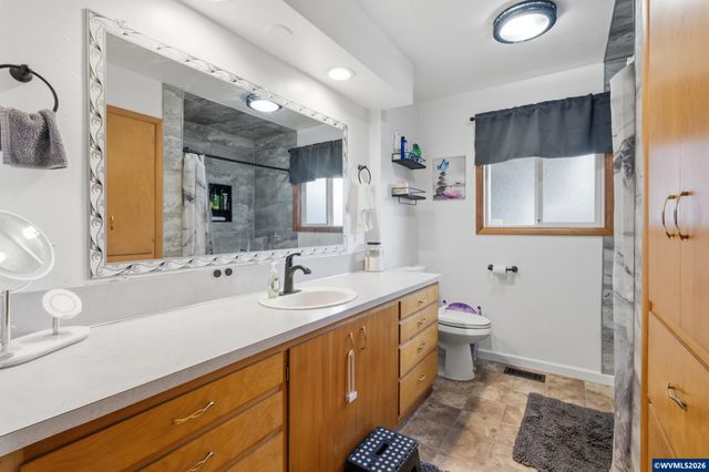 765 13th Av SE, Albany, OR 97322