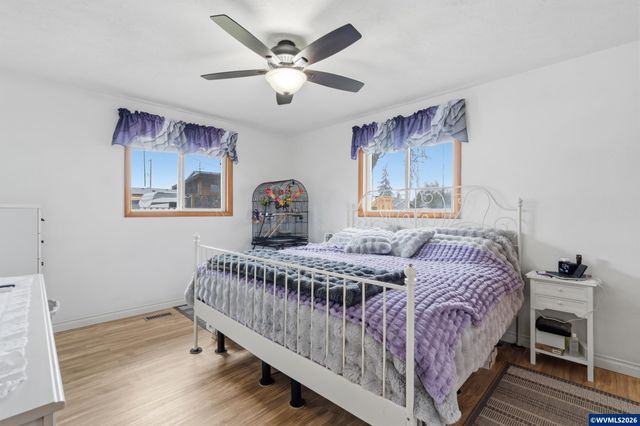 765 13th Av SE, Albany, OR 97322