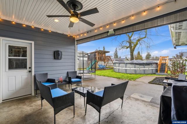 765 13th Av SE, Albany, OR 97322