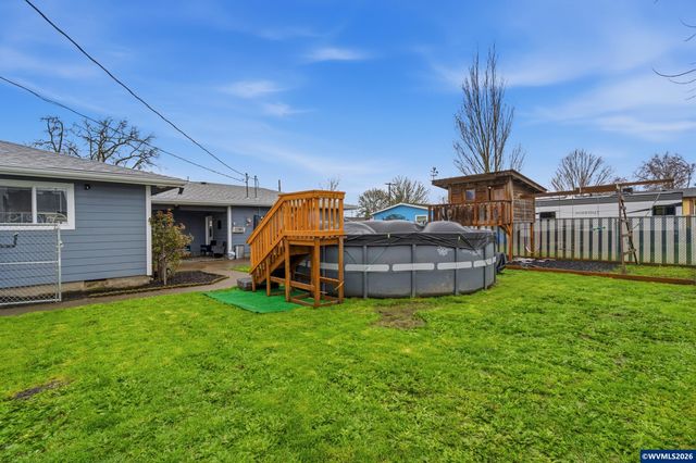 765 13th Av SE, Albany, OR 97322