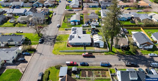 765 13th Av SE, Albany, OR 97322