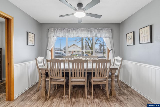 765 13th Av SE, Albany, OR 97322