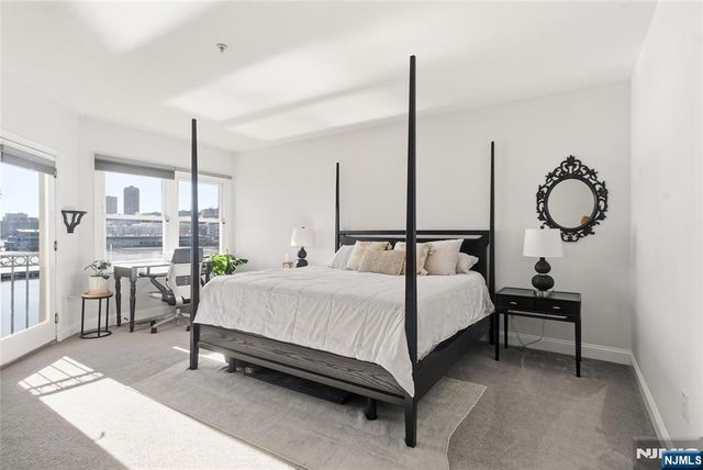 216 The Promenade, Edgewater, NJ 07020