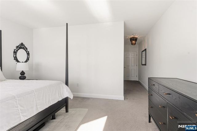 216 The Promenade, Edgewater, NJ 07020