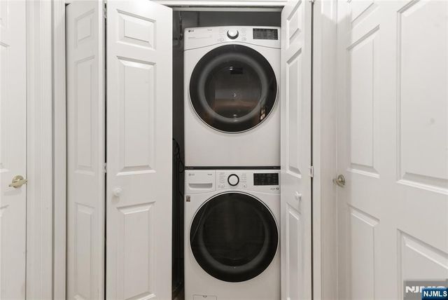 216 The Promenade, Edgewater, NJ 07020