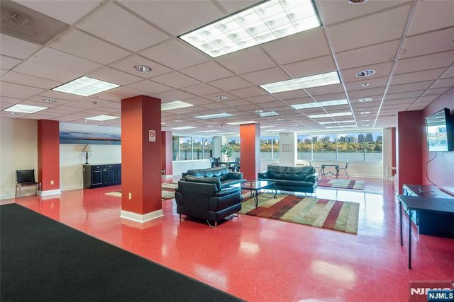 216 The Promenade, Edgewater, NJ 07020