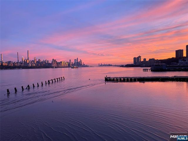 216 The Promenade, Edgewater, NJ 07020