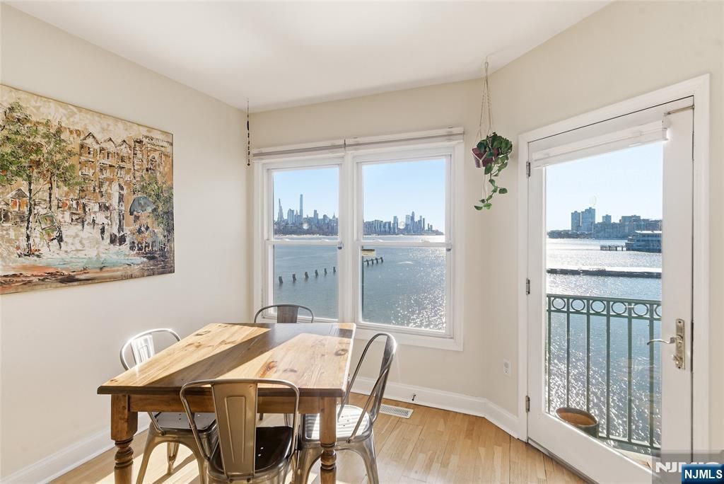 216 The Promenade, Edgewater, NJ 07020