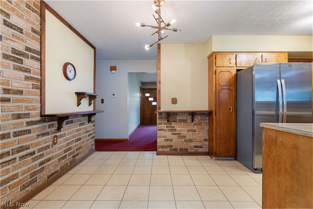2263 Dewport Drive, Akron, OH 44312