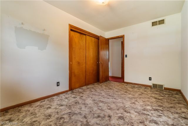 2263 Dewport Drive, Akron, OH 44312
