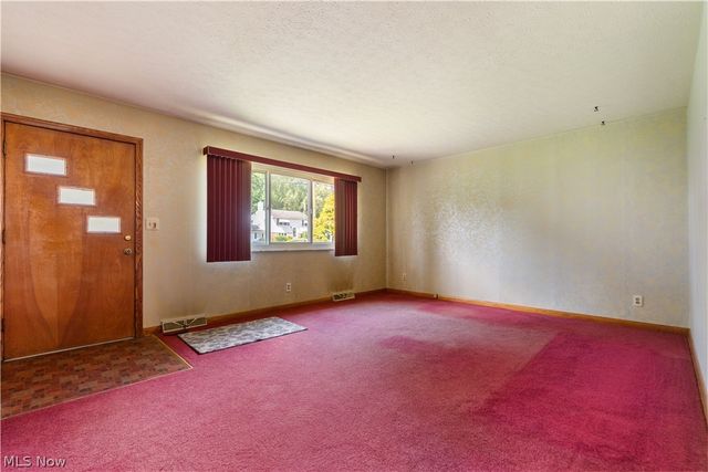 2263 Dewport Drive, Akron, OH 44312