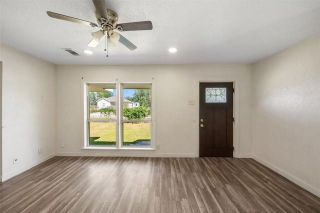 1920 Spence Street, Houston, TX 77093