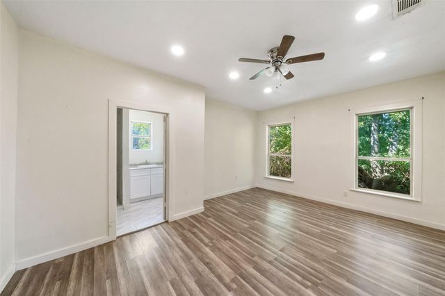 1920 Spence Street, Houston, TX 77093