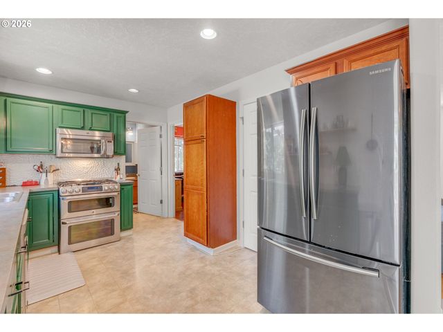 4819 Se REX Dr, Portland, OR 97206