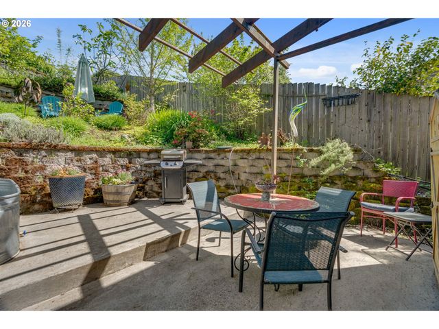 4819 Se REX Dr, Portland, OR 97206