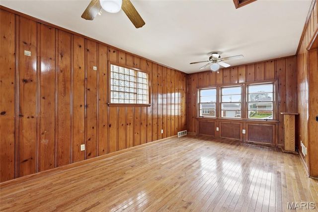 9409 Reavis Barracks Road, St Louis, MO 63123