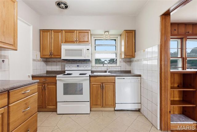 9409 Reavis Barracks Road, St Louis, MO 63123