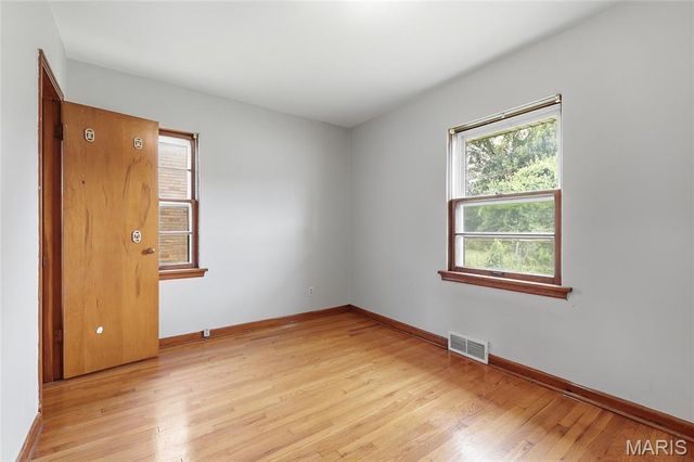 9409 Reavis Barracks Road, St Louis, MO 63123
