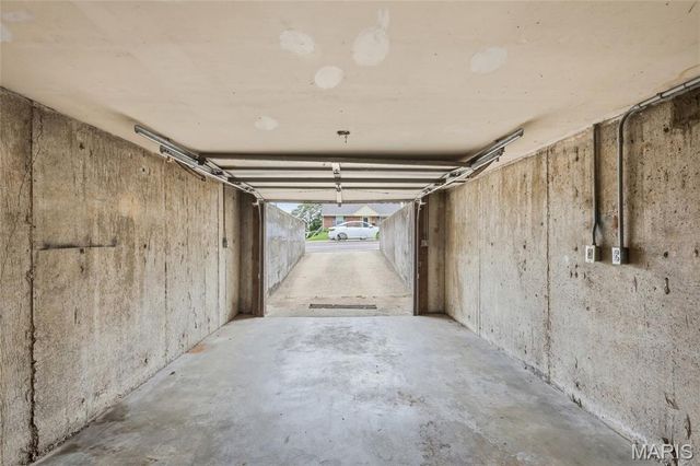 9409 Reavis Barracks Road, St Louis, MO 63123