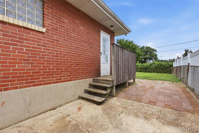 9409 Reavis Barracks Road, St Louis, MO 63123