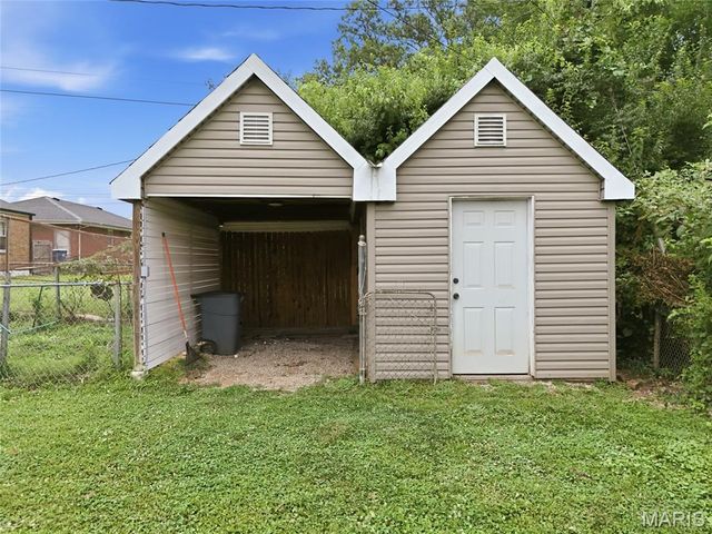 9409 Reavis Barracks Road, St Louis, MO 63123