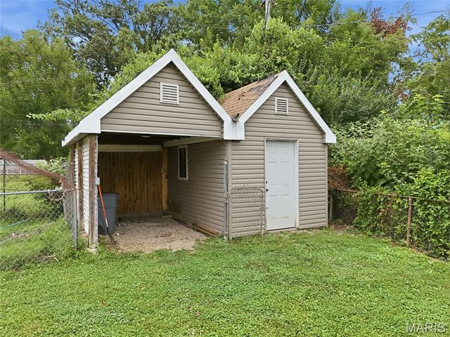 9409 Reavis Barracks Road, St Louis, MO 63123